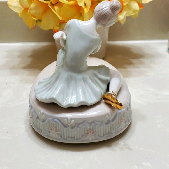 Collectible Porcelain Light Green, Gold, Ballerina, Music Box - Picture 6 of 11